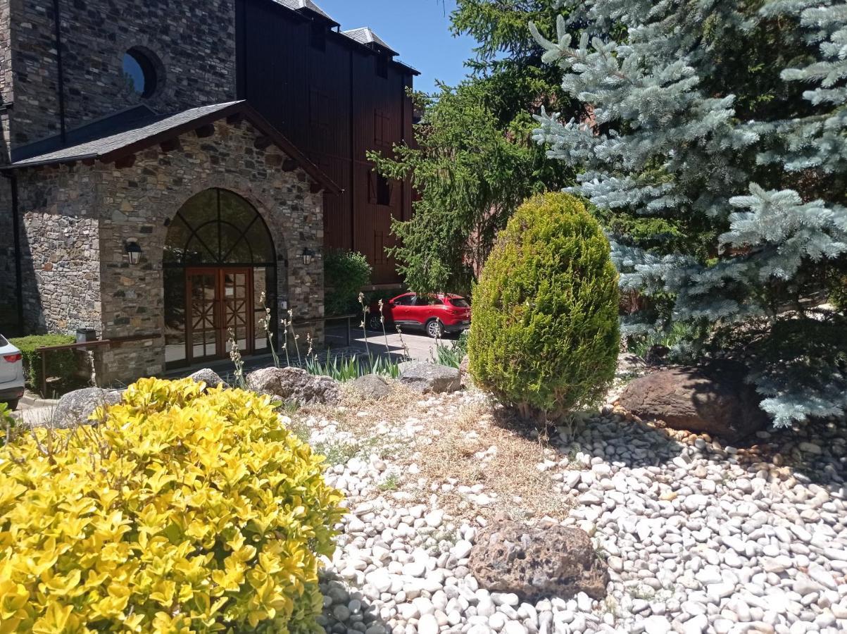 Cerdanya En Familia Montana Park Lejlighed Enveitg Eksteriør billede
